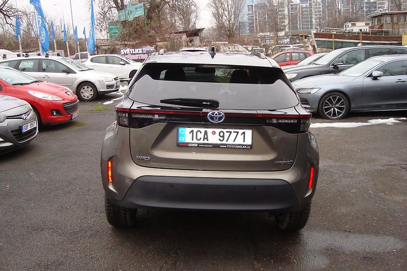 Toyota Yaris Cross (2024) 1.5 Hybrid,ČR,1.Maj.Exetucive - fotka 6 z 83