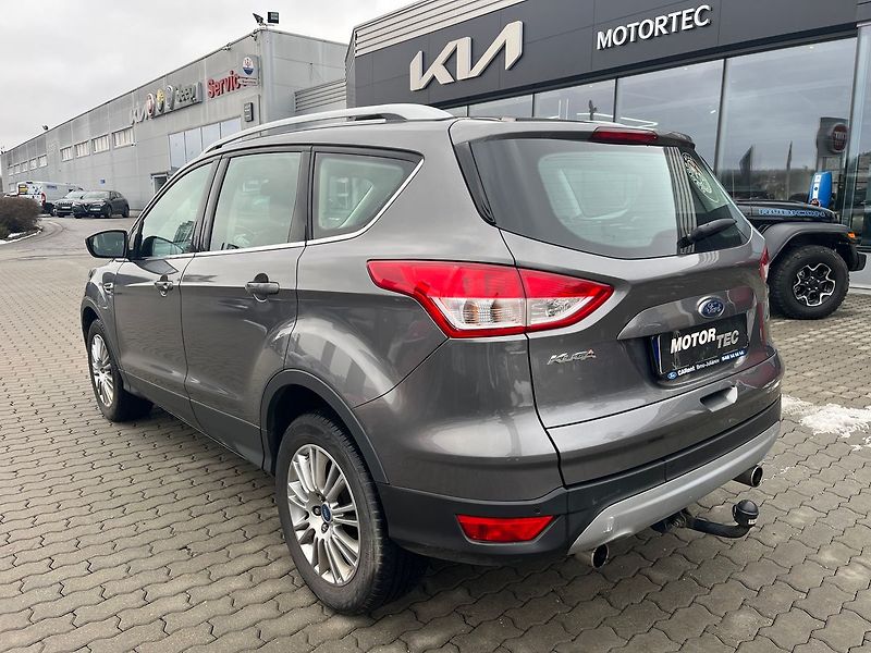 Ford Kuga 2.0 TDCi 120kW TITANIUM AT6 4x - fotka 4 z 11