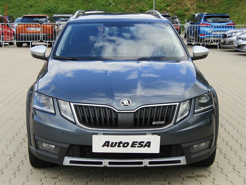 Škoda Octavia (2017) 2.0 TDi 4x4, navi, LED - fotka 2 z 17