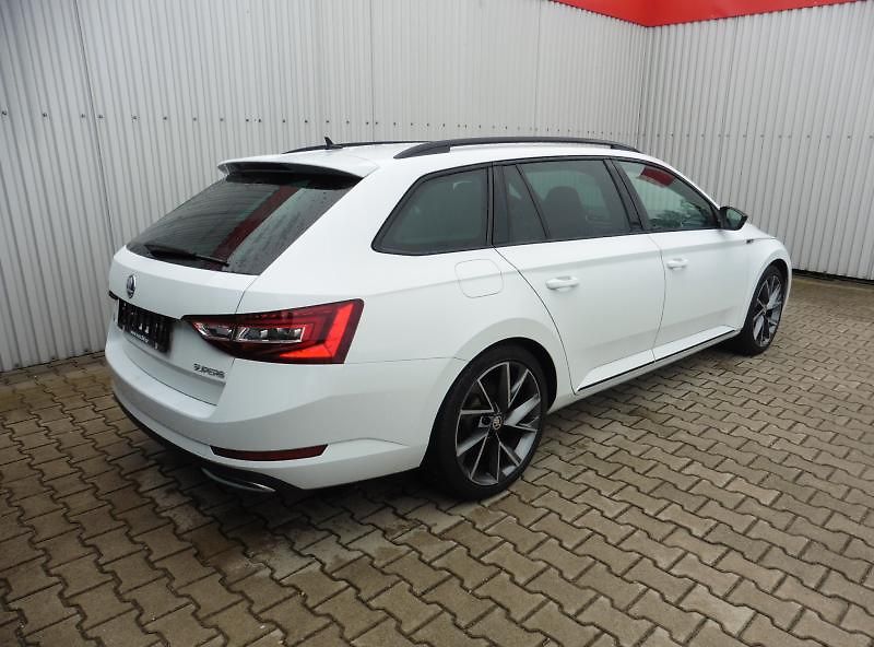 Škoda Superb III Combi 1,8TSi Sport Line - fotka 5 z 16
