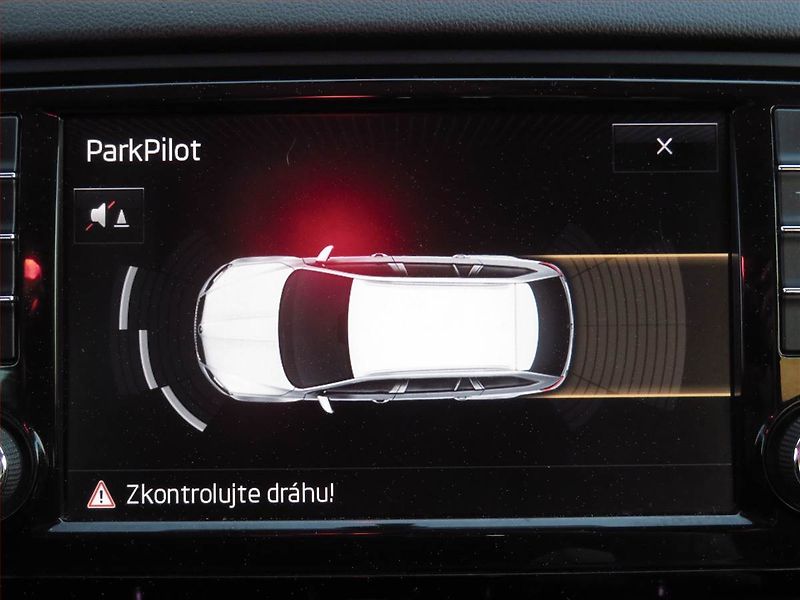 Škoda Octavia (2015) Scout 2.0 TDI, 4X4, Automat - fotka 19 z 19