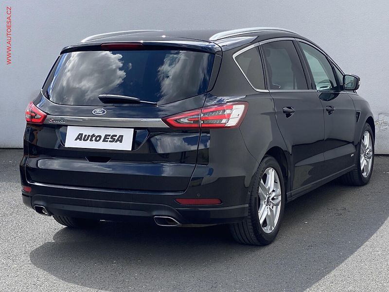 Ford S-MAX (2016) 2.0 TDCi 4x4, 7míst, AT - fotka 4 z 18