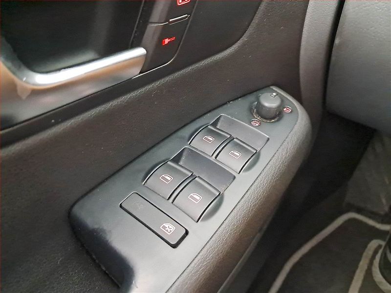 Seat Exeo (2009) 2.0 TDI, nová STK - fotka 14 z 15