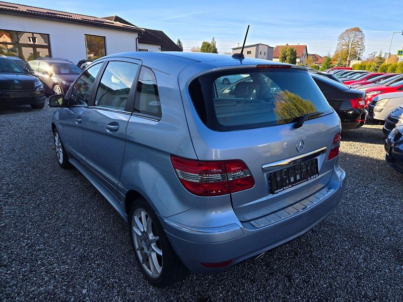 Mercedes-Benz Třídy B (2010) 1.6 i 53tis.km, TOP STAV - fotka 6 z 32