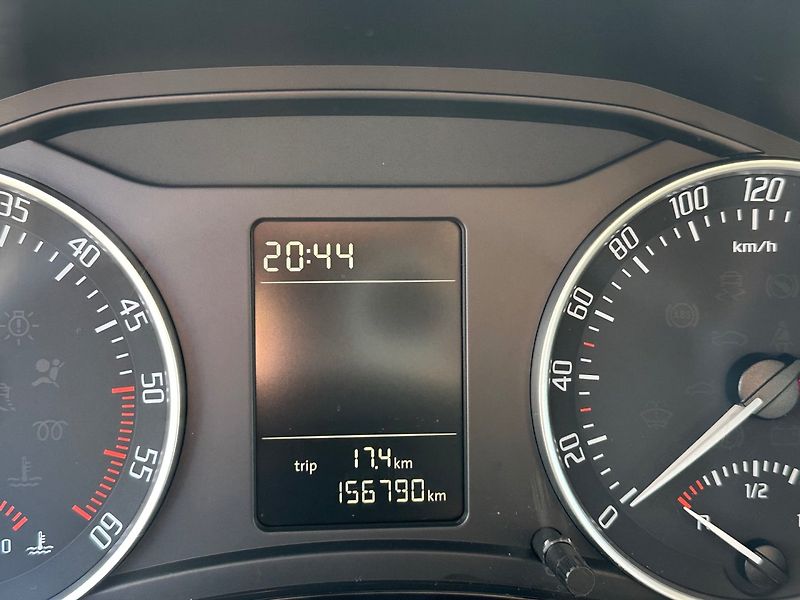 Škoda Octavia (2012) 1.6TDi GARANCE KM - fotka 7 z 10