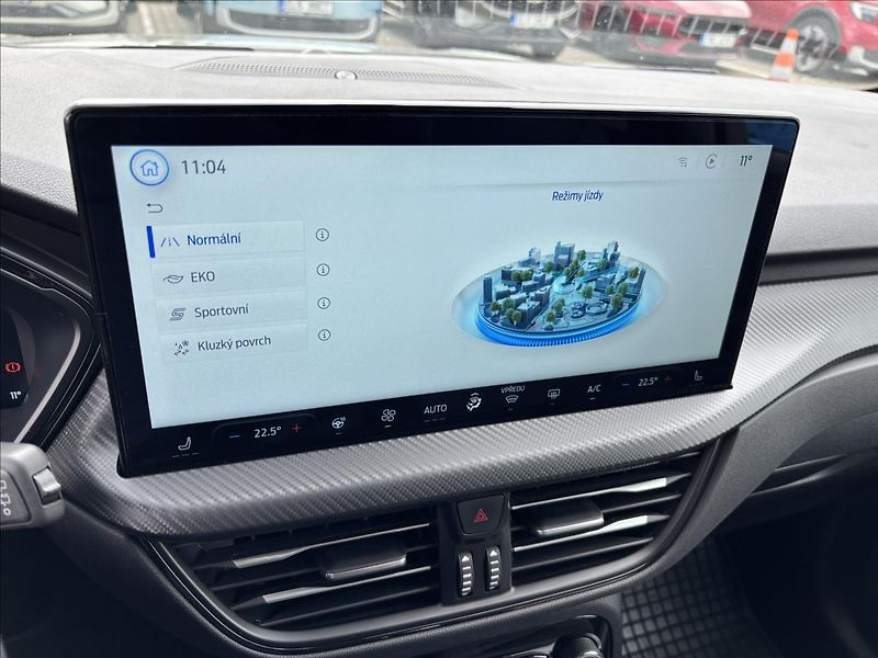 Ford Kuga 1,5 EcoBoost 111 kW ST-Line X - fotka 36 z 42