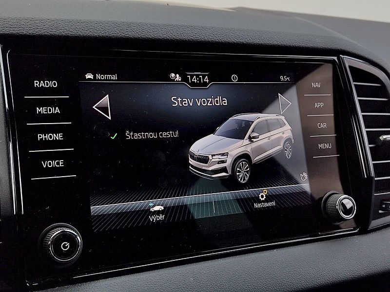 Škoda Karoq (2022) SportLine + 1,5 Tsi 110 Kw - fotka 14 z 36