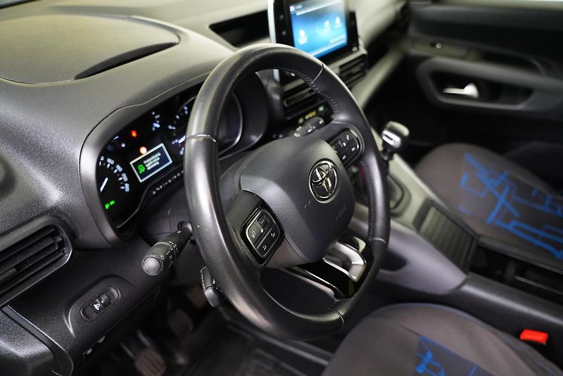 Toyota ProAce City Verso - fotka 13 z 23