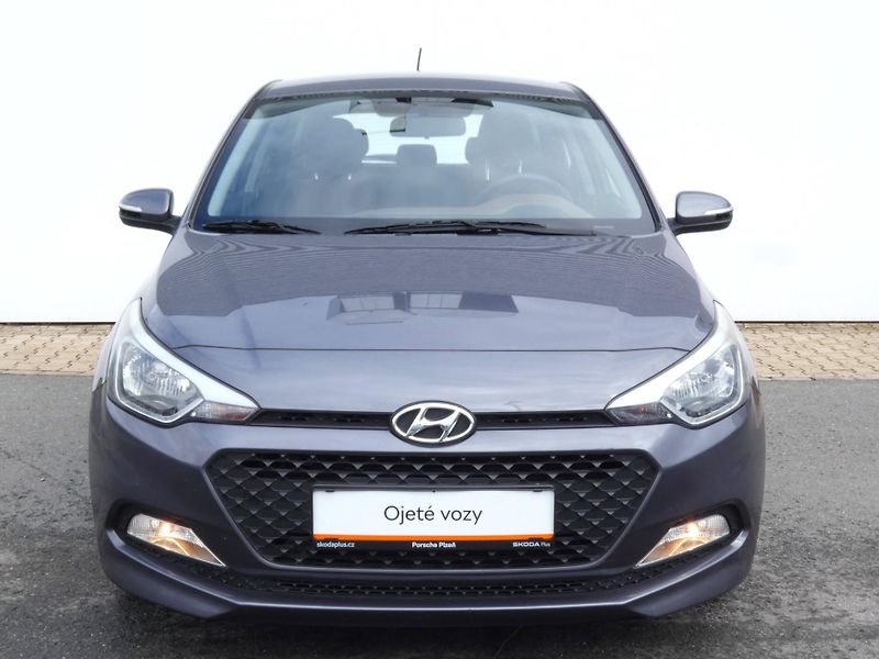 Hyundai i20 1,2 /55kW - fotka 4 z 30