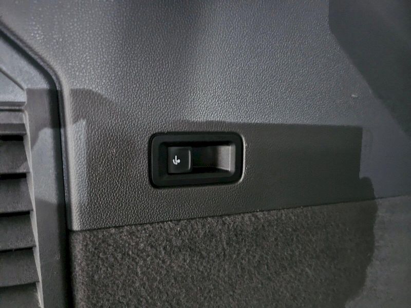 Volkswagen Multivan (2023) 2.0TDI DSG 110KW STYLE TAŽNÉ N - fotka 31 z 35