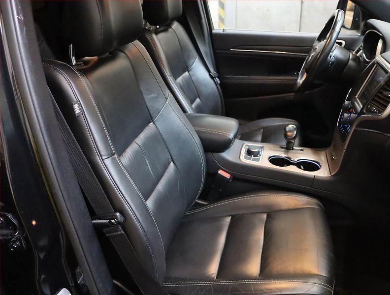 Jeep Grand Cherokee (2015) 3.6 V6, 4X4, Automat, Kůže - fotka 9 z 23