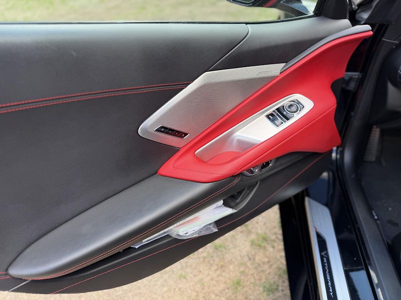 Chevrolet Corvette (2021) Z51-LIFT-CARBON-VZDUCH-TOP- - fotka 14 z 20