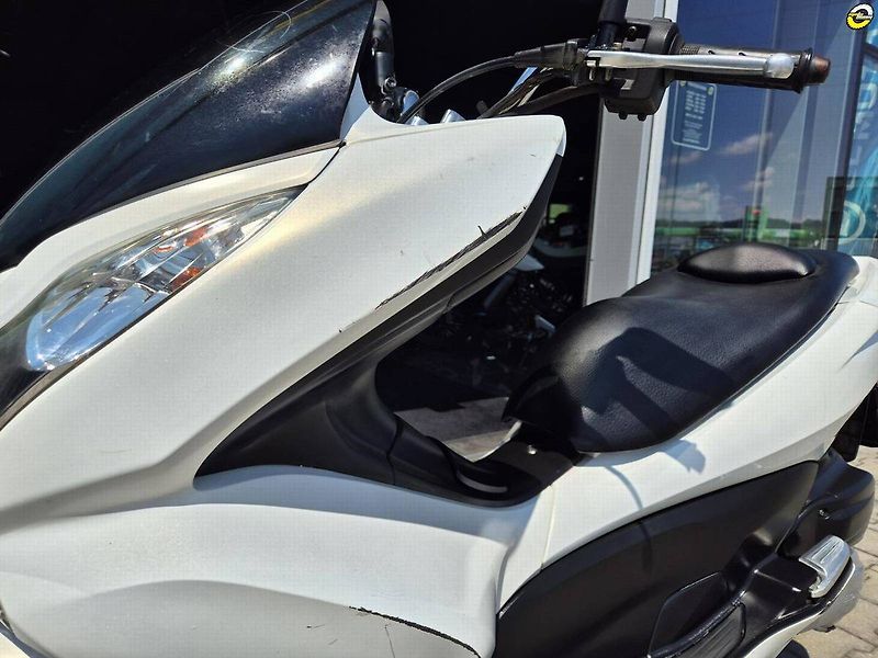 Honda PCX 125 (2011) - fotka 10 z 24