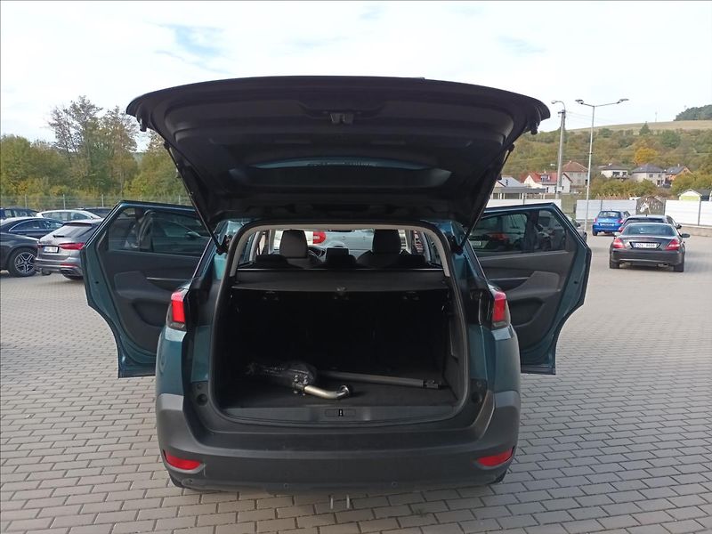 Peugeot 5008 1,6 HDI,88KW,ČR,7MÍST,NAVI,TZ, - fotka 17 z 46