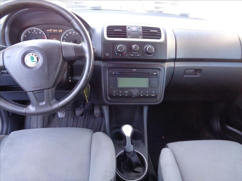 Škoda Fabia 1,4 - fotka 6 z 12