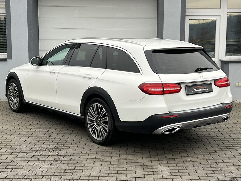 Mercedes-Benz Třídy E (2018) E 220D 4MATIC ALL TERRAIN - fotka 3 z 27