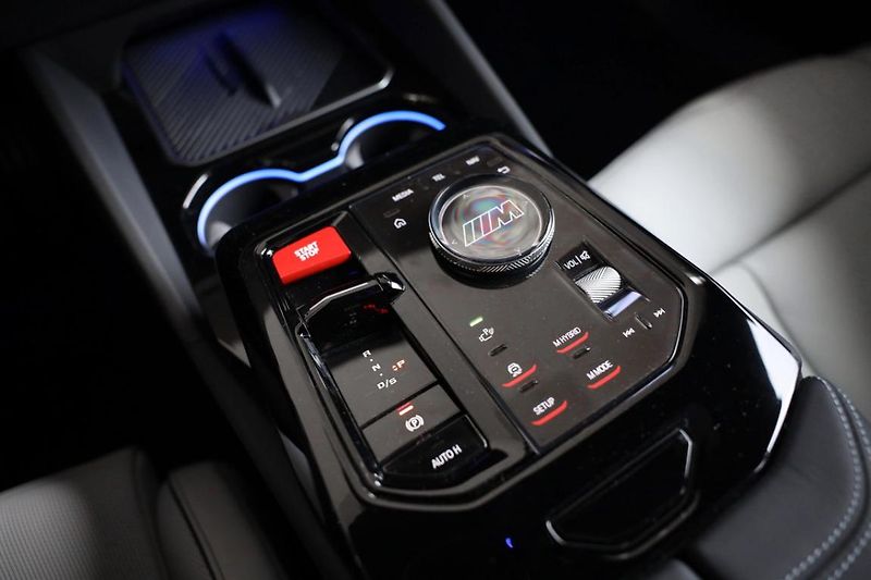 BMW M5 Touring - fotka 10 z 34