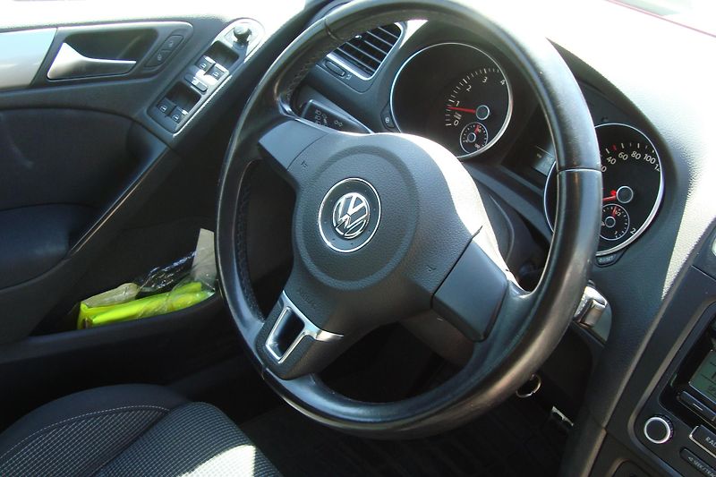 Volkswagen Golf (2011) VI,1.2TSi,ČR,Serv.Kn,114tis.km - fotka 46 z 75