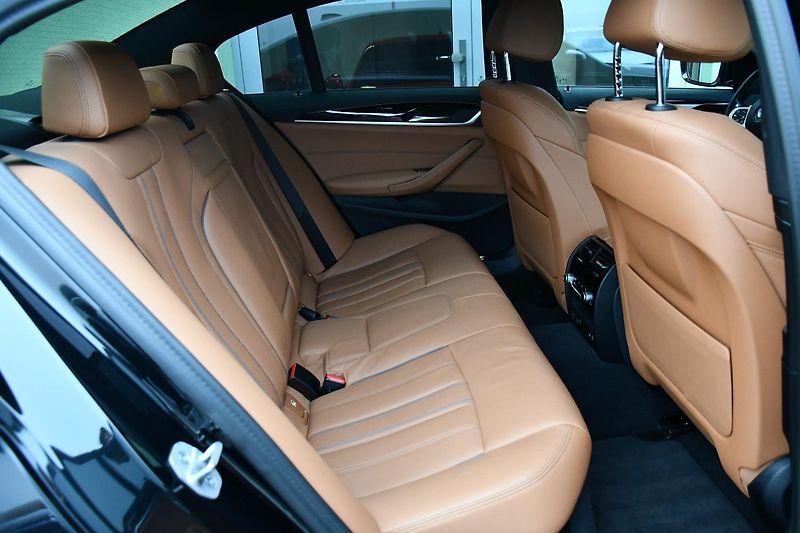BMW Řada 5 530d xDrive M-SPORT K360 ČR 1M - fotka 16 z 40