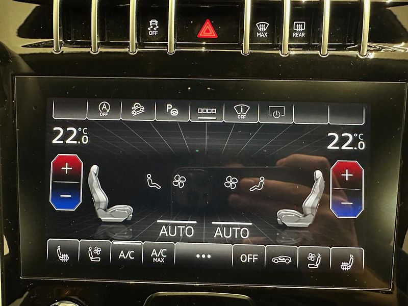 Lamborghini Urus (2024) S*60 ANN.*AKRAPOVIC*MATNÁ*TOP! - fotka 17 z 21