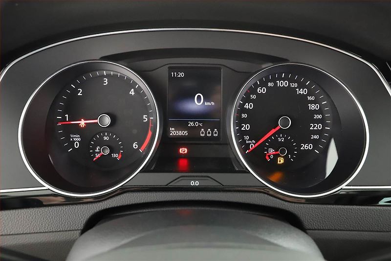 Volkswagen Passat (2022) Business 2.0 TDI, ČR,1.maj - fotka 12 z 18