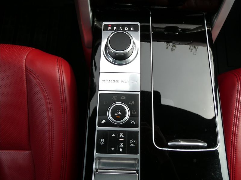 Land Rover Range Rover 4,4 TDV8 Vogue Auto,ČR,2x kola - fotka 34 z 50