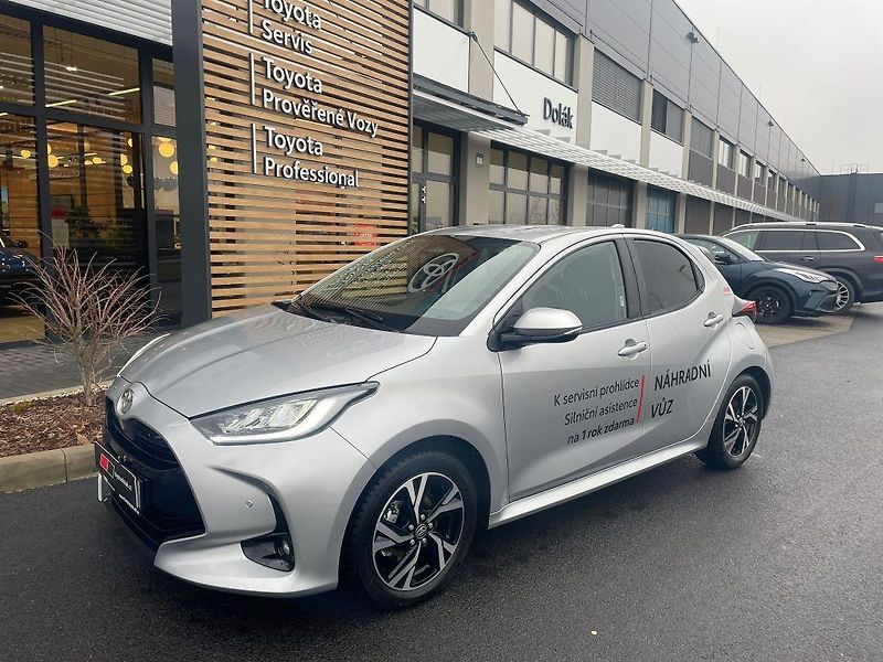 Toyota Yaris 1.5 Hybrid 116HP Style - fotka 2 z 28