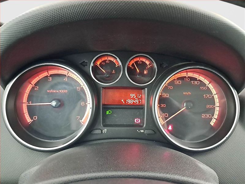 Peugeot 308 (2009) 1.6 VTi, Serv.kniha, nová STK - fotka 11 z 14