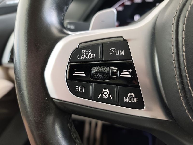 BMW X5 (2021) M50i 390kW xDrive - fotka 14 z 30
