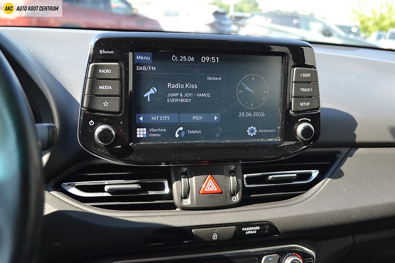Hyundai i30 1.0T-GDI SMART ALU16 - fotka 28 z 49