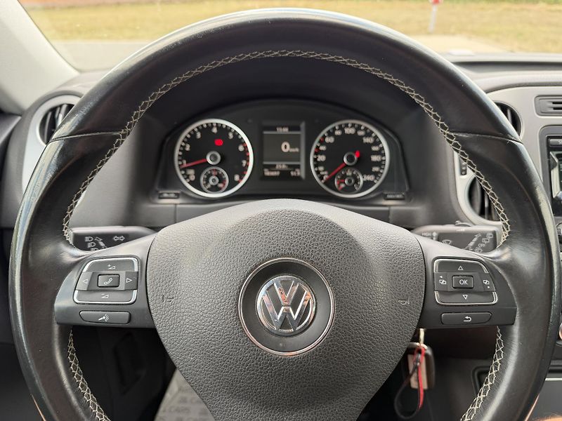 Volkswagen Tiguan 1.4 TSI *REZERVACE* - fotka 16 z 43