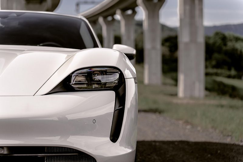 Porsche Taycan (2023) 4S - 7000 KM - VZDUCH, BOSE - fotka 11 z 39