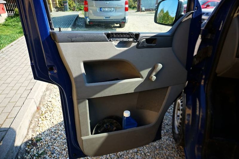 Volkswagen Transporter (2004) 1,9 TDI 63 kW - fotka 19 z 22