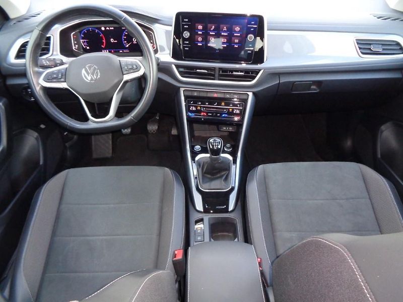 Volkswagen T-Roc 1.5 TSI Style  110 kW - fotka 12 z 29