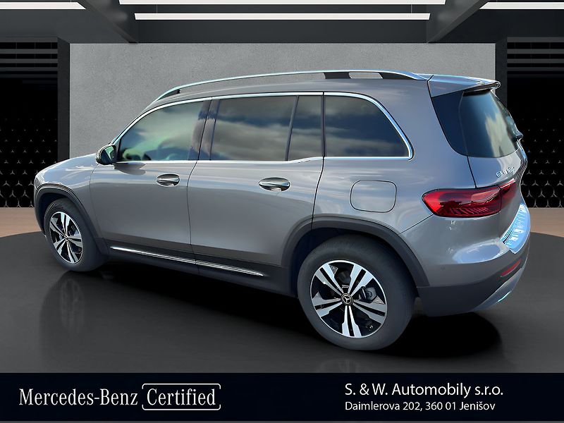 Mercedes-Benz GLB 180 d - fotka 7 z 26