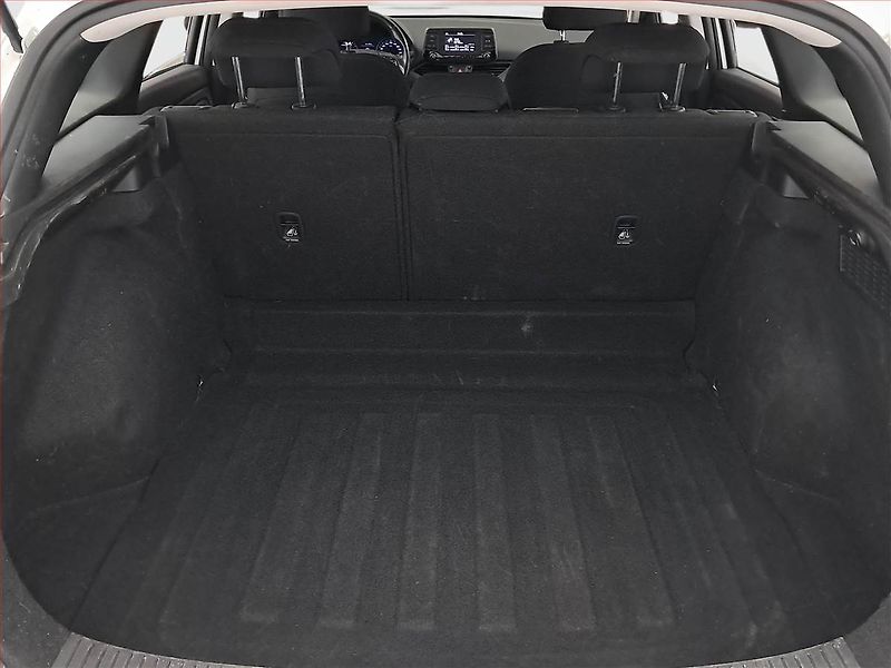 Hyundai i30 (2019) 1.6 CRDi, Tempomat - fotka 13 z 17