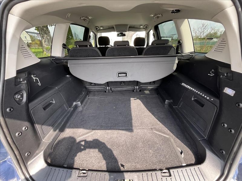 Ford S-MAX 2,2 TDCi 147kW  ACC,Xenon,Navi - fotka 32 z 45