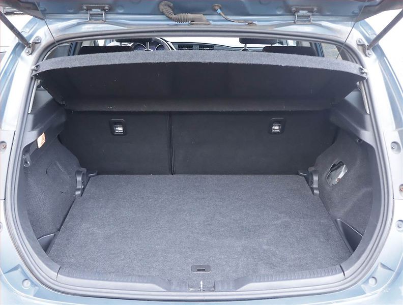 Toyota Auris (2016) 1.2 Ti, Serv.kniha, Navi - fotka 14 z 21