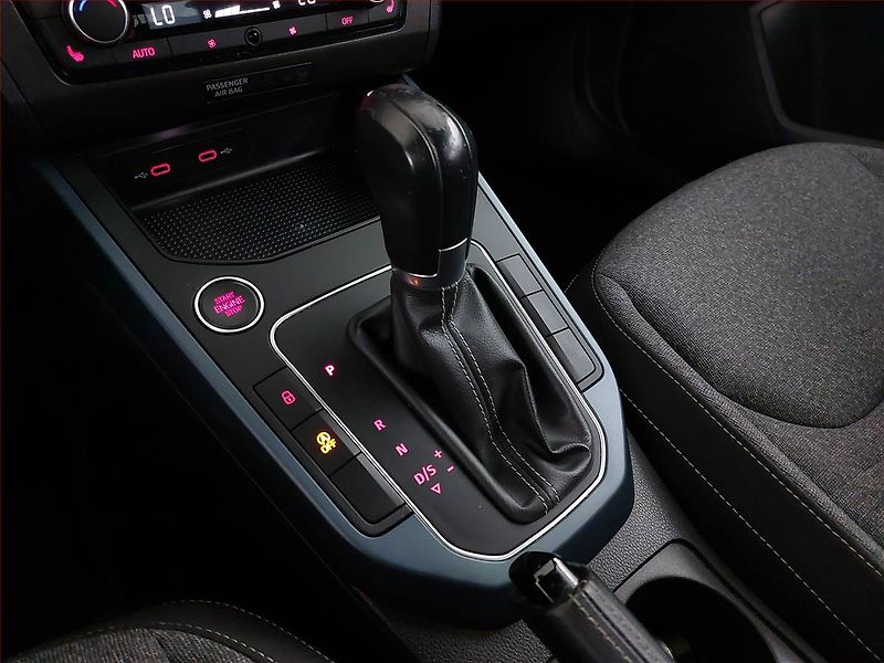 Seat Arona (2022) 1.0 TSI, Automat, ČR,1.maj - fotka 13 z 19