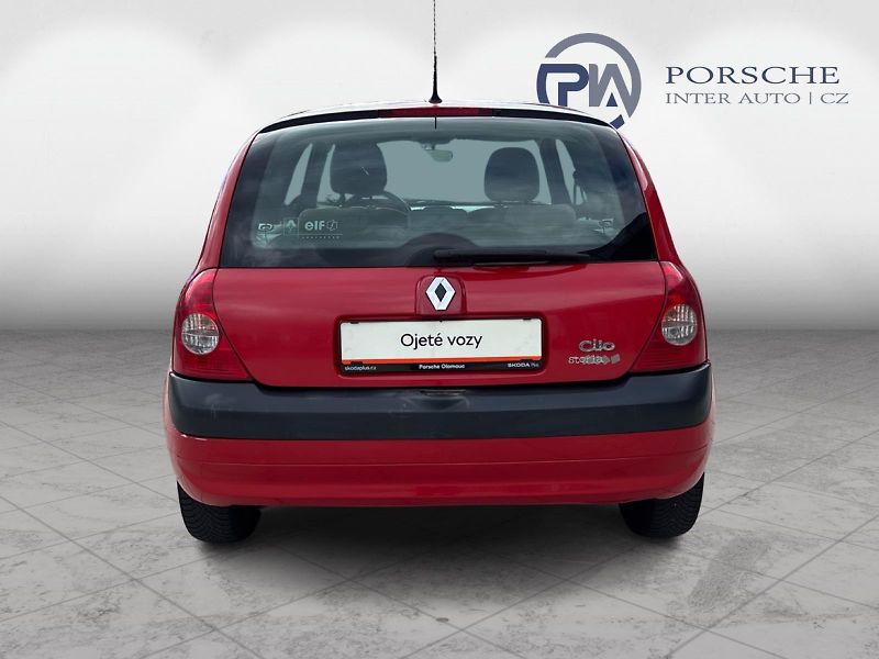Renault Clio 1,2i 43kW - fotka 7 z 21