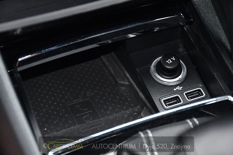 Škoda Kodiaq 2,0TDi SPORTLINE 140KW WEBASTO - fotka 36 z 56
