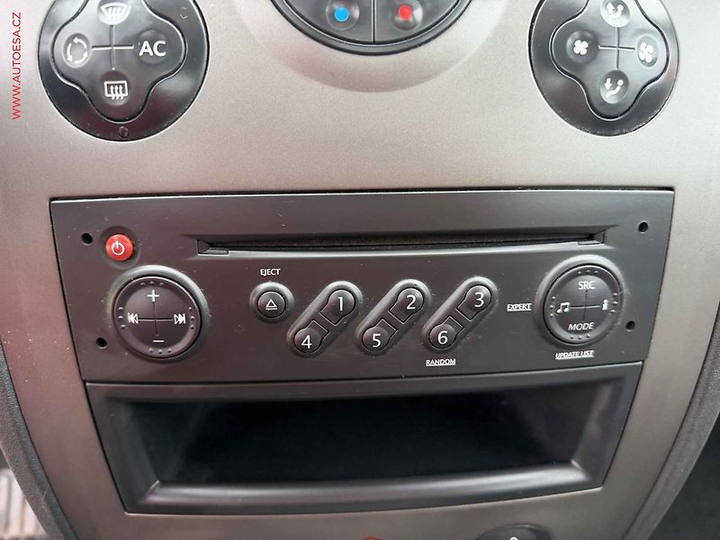 Renault Mégane (2007) 1.6i 16V, ČR - fotka 14 z 14