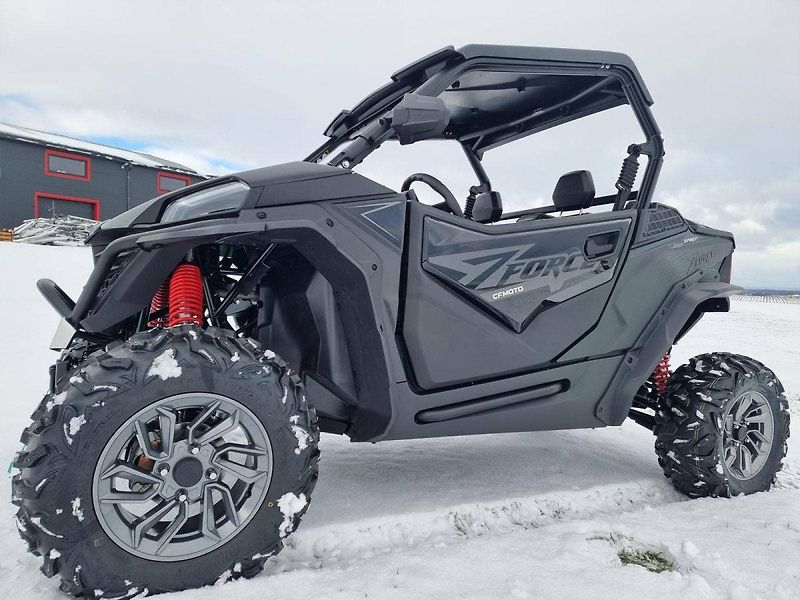 CFMOTO (2026) Gladiator Z 950 Sport - fotka 10 z 20
