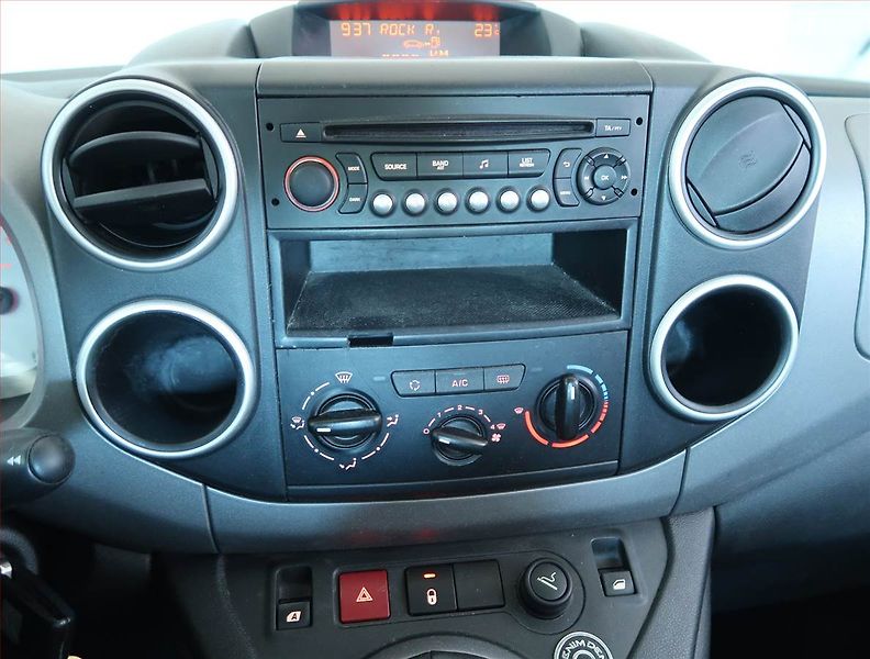 Citroën Berlingo (2015) Feel 1.6 VTi, 5Míst, ČR - fotka 12 z 14