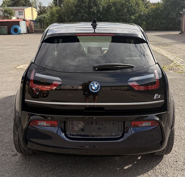 BMW i3 (2021) 120 Ah • 2021 • TOP výbava  - fotka 5 z 31