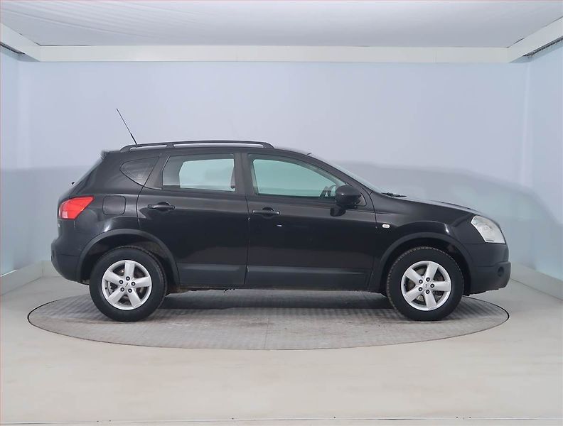 Nissan Qashqai (2008) 1.6, ČR,1.maj, Tempomat - fotka 6 z 17