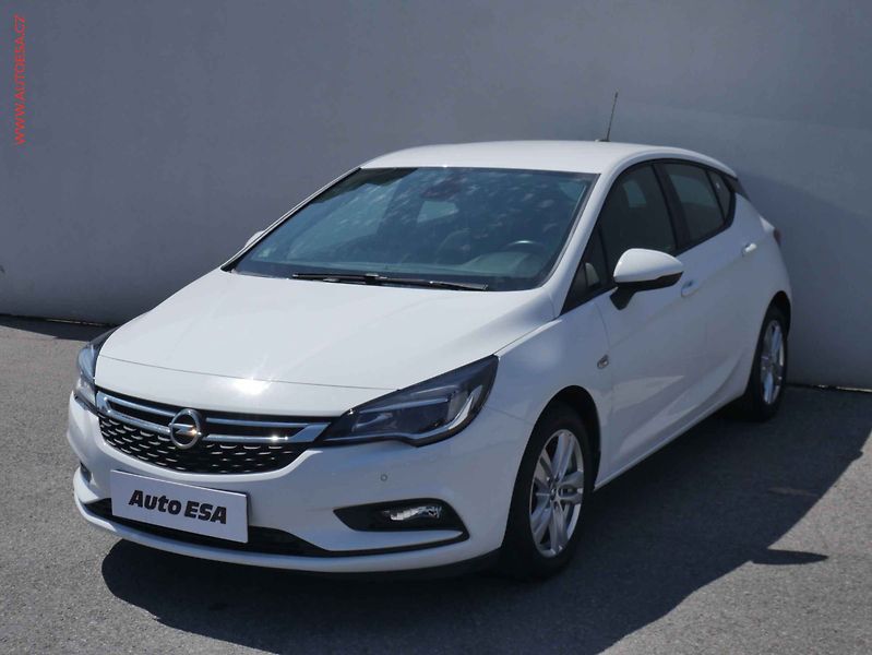 Opel Astra (2018) 1.4T, 2.maj,ČR, AC, park - fotka 3 z 14