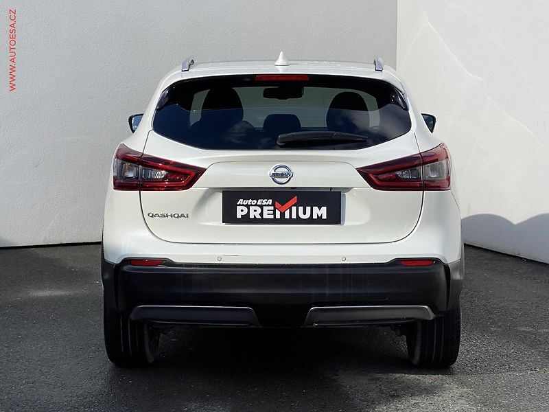 Nissan Qashqai (2021) 1.3 DiG-T, ČR, N-Connecta - fotka 5 z 19