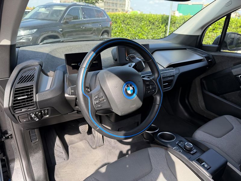 BMW i3 (2016) 60ah 125 kW - fotka 16 z 23