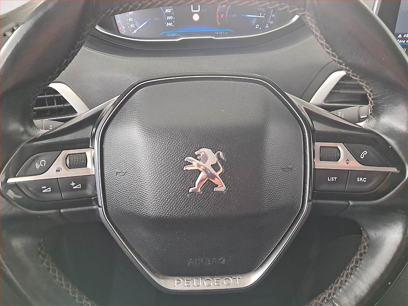 Peugeot 5008 (2018) Active PureTech 130, 7 míst - fotka 17 z 19
